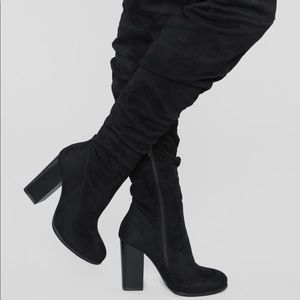 NEW🌟 Fashion Nova Over the knee boots